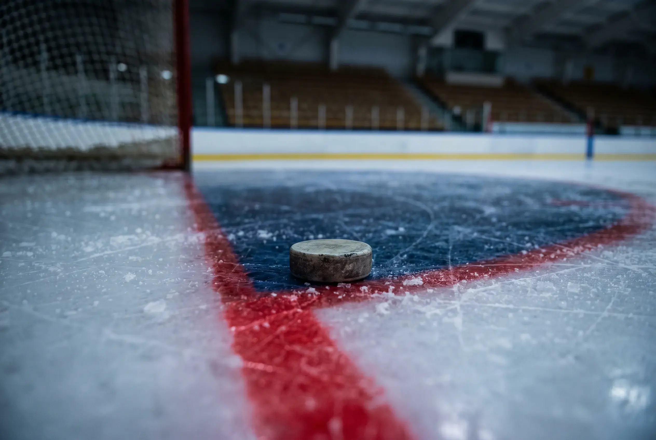 Errores comunes en apuestas de hockey con sesgos cognitivos y trampas