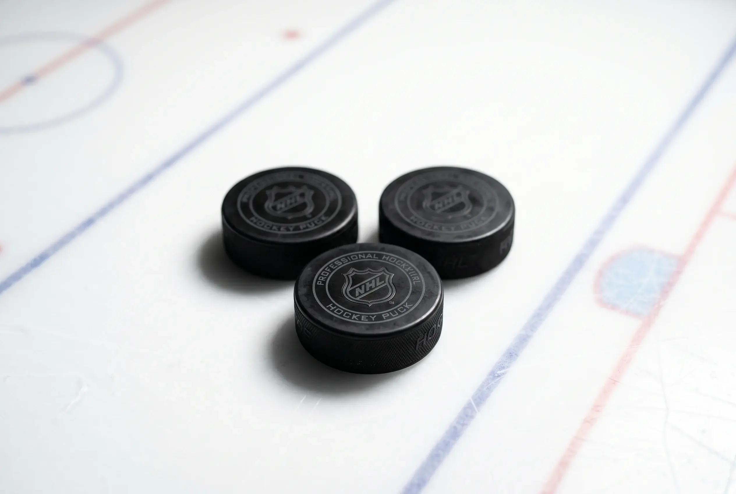 Apuestas parlay en la NHL con combinadas de hockey sobre hielo